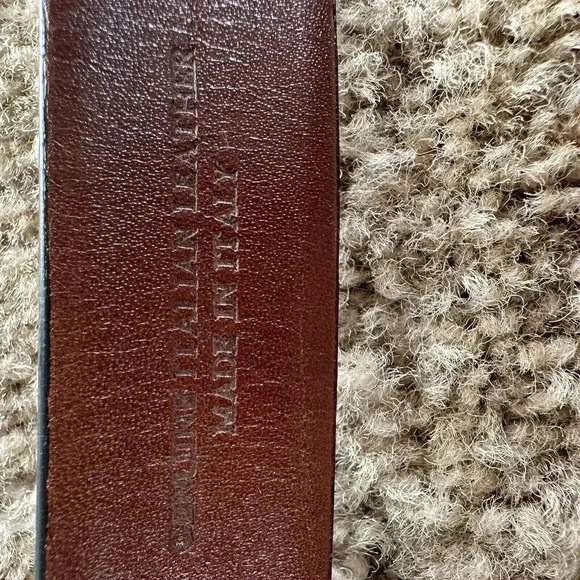 Jos A Bank Mens Brown Fine Italian Leather Belt Solid Brass Buckle Sz 42 1-1/8”W - Picture 4 of 6